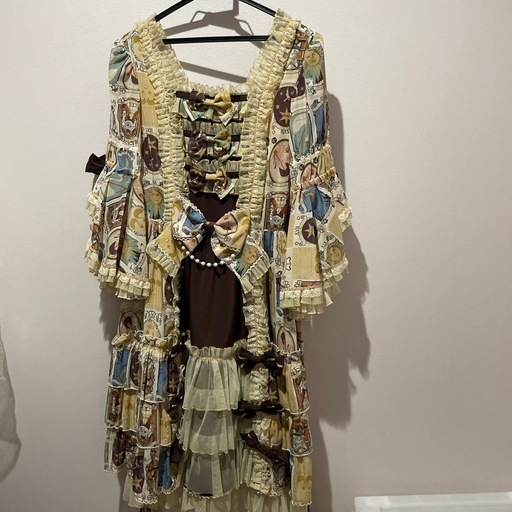 ロリータワンピース