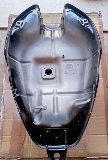 Kawasaki 　バリオス2　タンク　リアカウル　 火の玉　塗装後未使用 Kawasaki バリオス2タンクリアカウル 火の玉塗装後未使用 (猿乗