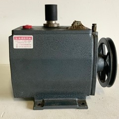 【未使用保管品】 大阪空気機械 CVD-3 油回転真空ポンプ 600rpm 0.75kW 付属品 取説あり の画像
