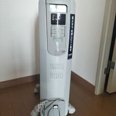美品デロンギオイルヒーター