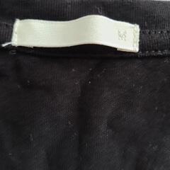 GUのTシャツの画像