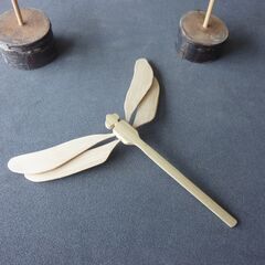 竹のトンボのやじろべいの画像