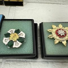 昭和レトロ 北海道 消防団 勤続章 褒章 8個セット 勲章 階級章 バッジ 徽章 自治体消防 札幌市 白石店 の画像