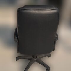 【さらに値下げ】オフィス用　ハイバックチェア　リクライニング　チェアの画像