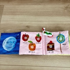 【美品】はらぺこあおむし 布絵本 ふわふわブックの画像