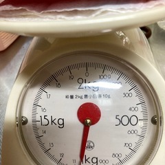 猫トイレ🐈紙製　固まる砂1.5㌔あります。トイレにも流せますの画像