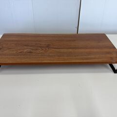 モニタースタンド