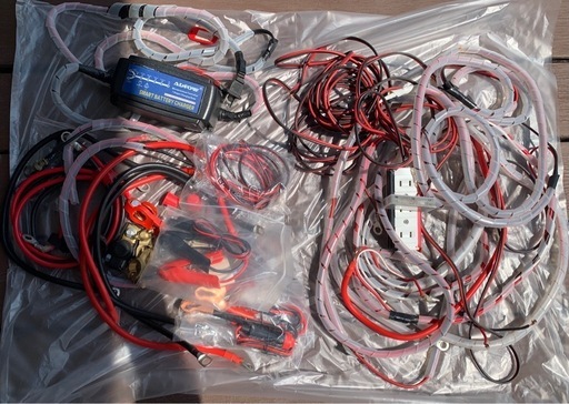 ソーラーパネル関連ケーブル等