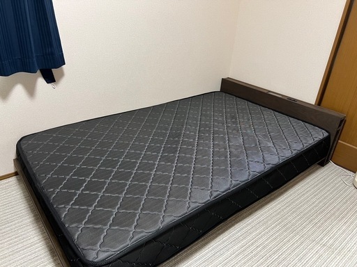 【引取者決定】セミダブルベッド マットレス付
