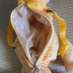 恐竜リュックの画像