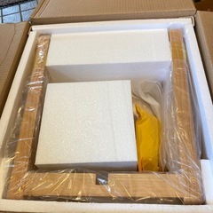 新品未使用！木の丸椅子
の画像