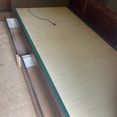 畳ベッド　シングル　引出し、コンセント付きの画像