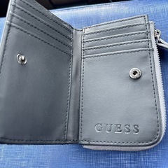 GUESS   カード入れ小銭入れ新品の画像