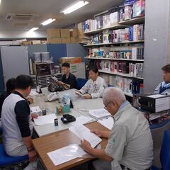 【日給10,000円以上◎】ビルや商業施設の内装工事！チームで連携◎協力して効率良く働ける快適な職場環境◎採用基準が明確！成長意欲があれば採用♪安定した事業展開◎将来性を見据えたスキル習得が可能◎の画像