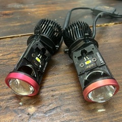 プロジェクターレンズ式LEDヘッドライトの画像