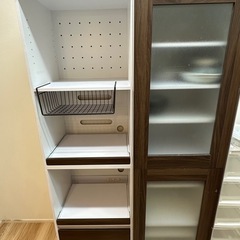 キッチン　収納　食器棚　水屋　の画像