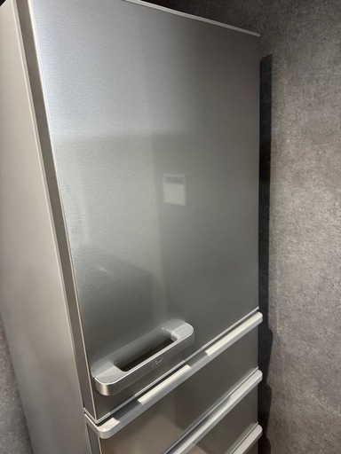 アクア　冷蔵庫　355L　右開き　4ドア　
幅60cm　真ん中冷凍室　グリップハンドル　Standardシリーズ　AQR-36P　シルバー系　2024年製