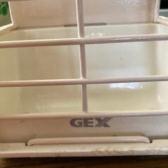 GEXうさぎの牧草BOXうさぎ牧草入れ🐰裏側でガッチリ固定できますの画像