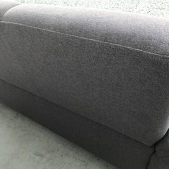 ３人掛けソファ／グレーの画像