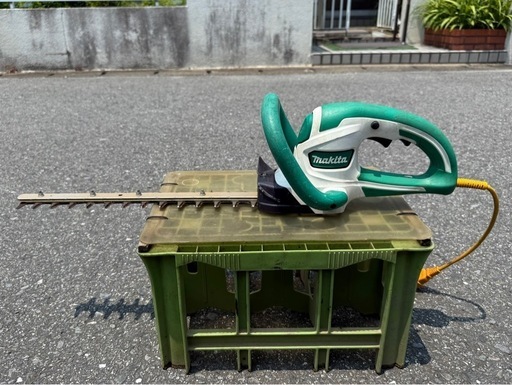 Amazon | マキタ 生垣バリカン 電源コード式 刈込幅360mm新高級