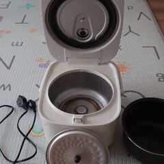 アイリスオーヤマ炊飯器3号炊きの画像