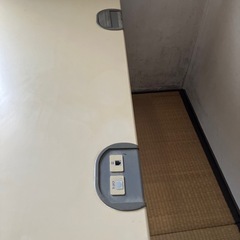 パソコンデスクの画像