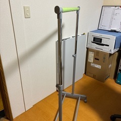 ハンガーラックの画像