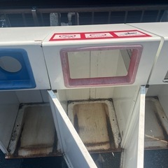 ゴミ箱6個 業務用
  の画像