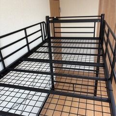 【美品】黒のスチール製ロフトベッド／デスク下収納・はしご階段付きの画像