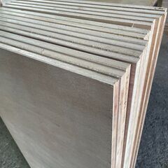 【DIYに最適！めちゃ軽い！ラワンランバー端材】の画像