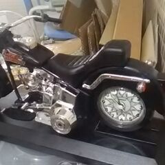 中古品　　時計付きバイク　　模型の画像
