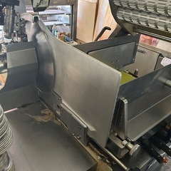 ナンツネ業務用冷蔵スライサーの画像