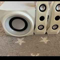 TVオーディオ接続可能な光る重低音スピーカーの画像