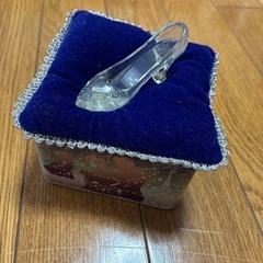 東京ディズニーランド　シンデレラ　缶ケース