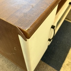 ☆値下げ☆T2506-390 テレビ台 扉３つ ホワイト ブラウン キズ汚れめくれ有りの画像