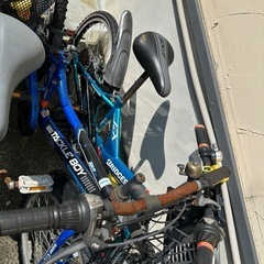 ママチャリ、子供自転車2台の画像