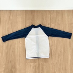100cm ラッシュガードの画像