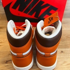 新品・未使用】NIKE WMNS AIR JORDAN 1 RETRO HI OG “Starfish” 28.5cm
の画像
