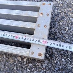 ピカ 伸縮式足場板【野田愛宕店】【店頭取引限定】【中古】管理番号：ITBMRQI4STB6の画像