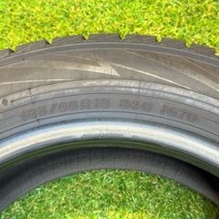 【美品】コンパクトカーに　185/60R15 国産タイヤ　4本　交換工賃込み　ヨコハマ　アイスガード　iG70の画像