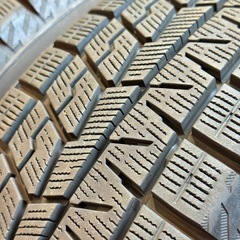 【美品】コンパクトカーに　185/60R15 国産タイヤ　4本　交換工賃込み　ヨコハマ　アイスガード　iG70の画像