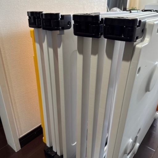 引き取りに来てくれる方限定　新品　ベビーサークル