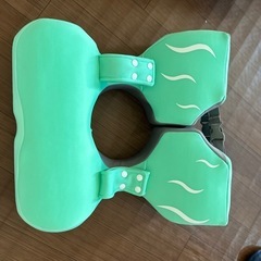赤ちゃん用のスイミング用浮き輪です。とても安全に作られており、ほぼ未使用の美品です。の画像