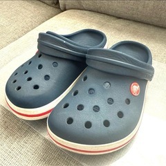 Crocs ネイビー　クロックバンド　J1 20cmの画像
