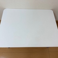 【中古】【値下げ‼️】テーブルの画像