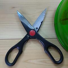 フライパン 20cm キッチンバサミ 計２点の画像