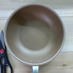 フライパン 20cm キッチンバサミ 計２点の画像