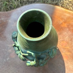 葡萄柄　陶器製　花瓶　壺の画像