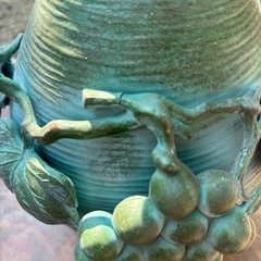 葡萄柄　陶器製　花瓶　壺の画像