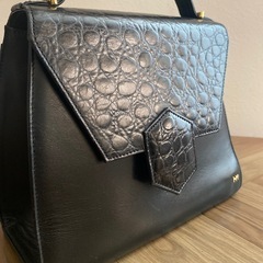 ハナエモリ HANAE MORI ハンドバッグ 型押し皮革 台形　ブラックの画像